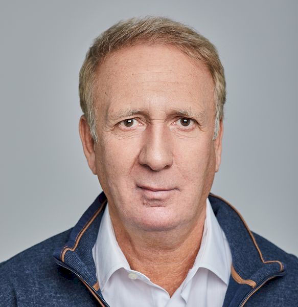 Nyilasi Tibor hajbeültetés